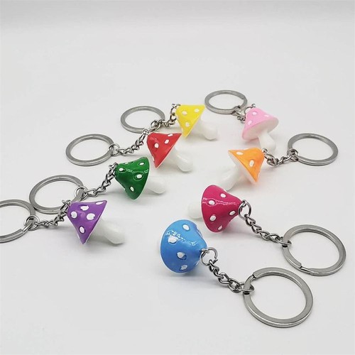 Cartoon Mushroom Pendant 8 Color Plant Key Ring Mushroom Keychains Bag Pendant - Picture 9 of 20