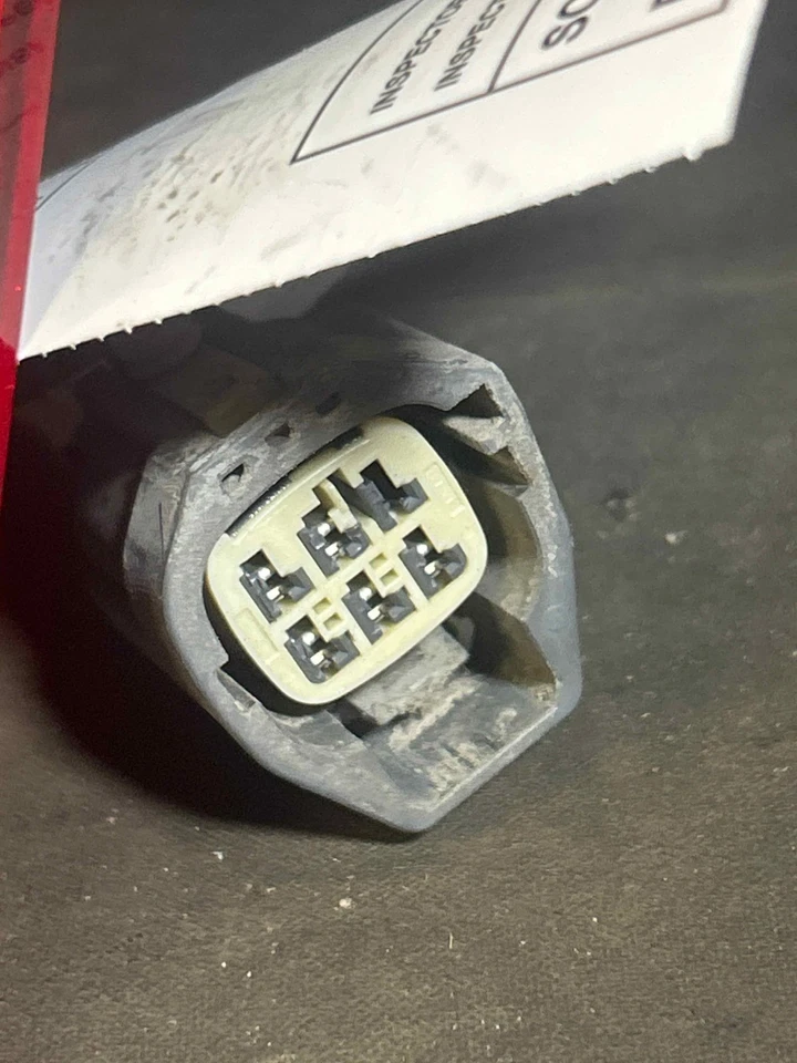 Fits 2005-2008 Dodge Magnum Right Taillight Assembly OEM:04805966AH Foto 3 de 4