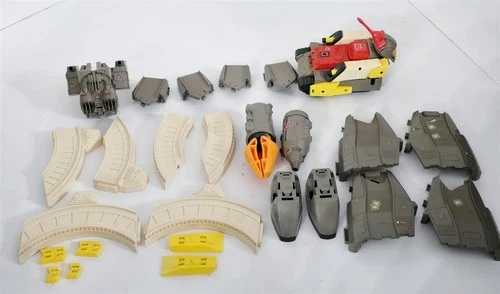 J-897 VINTAGE 1980'S HASBRO G1 TRANSFORMERS BASES: OMEGA SUPREME - COMPLETE