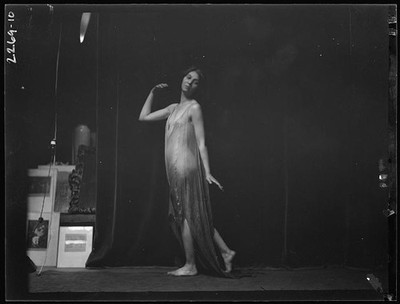 Photo:Elsie Dufour Dancer 1910s Performance Portrait