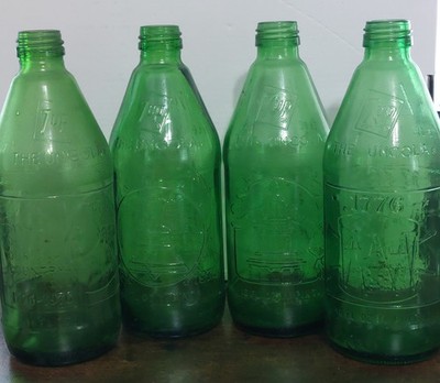 Set Of 4 Vintage 7-Up Bicentennial Commemorative Bottles (No Lids)