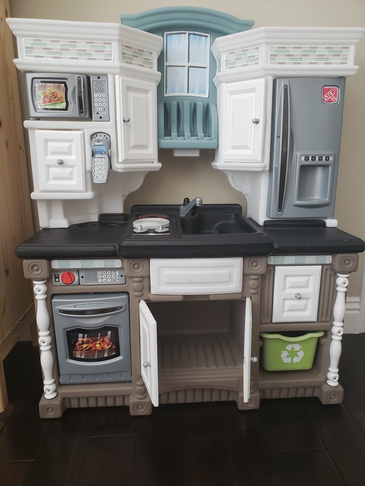 Step2 Lifestyle Dream Kitchen Kids Play Kitchen Toy Kitchen