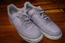 nike air force 1 lv8 clay green