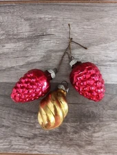 Vintage Christmas Shiny Brite 3 Bumpy Fruit Grapes Ornaments