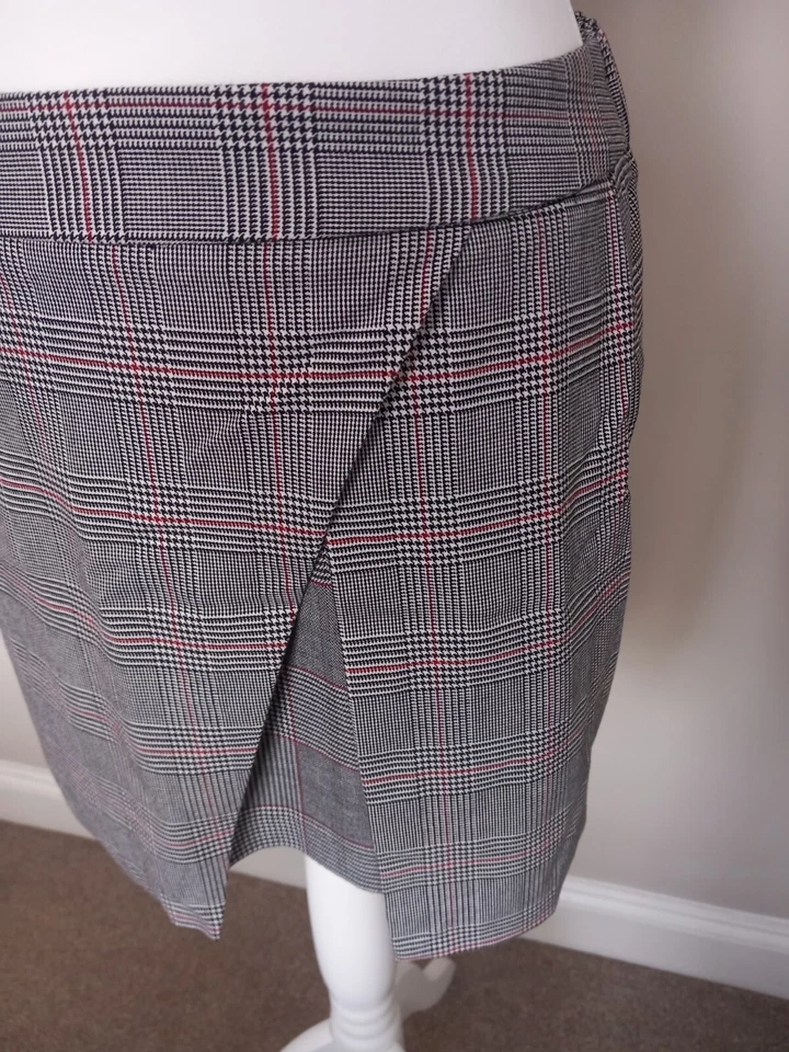 Patterned Bershka Skirt - Image 2 of 2