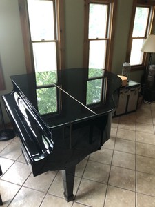 bergmann baby grand piano