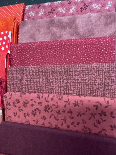 100% Cotton Fabrics 15x Fat Quarters Mix- Red Burgundy Leaf Flower Star Dot - Picture 3 of 5