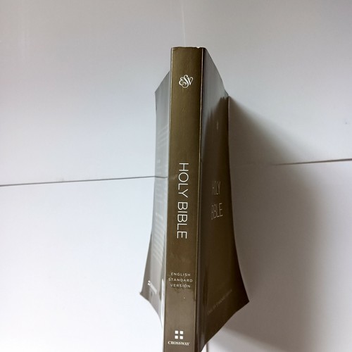 Holy Bible English Standard Version 2011 By Crossway USA - Picture 6 of 7
