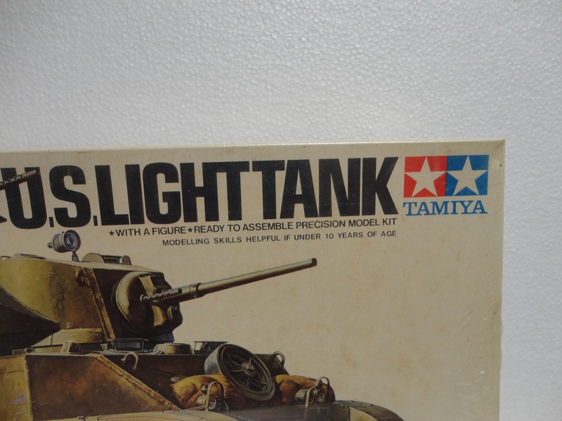 Tamiya Military Miniatures 1/35 Scale US LIGHT TANK M5A1