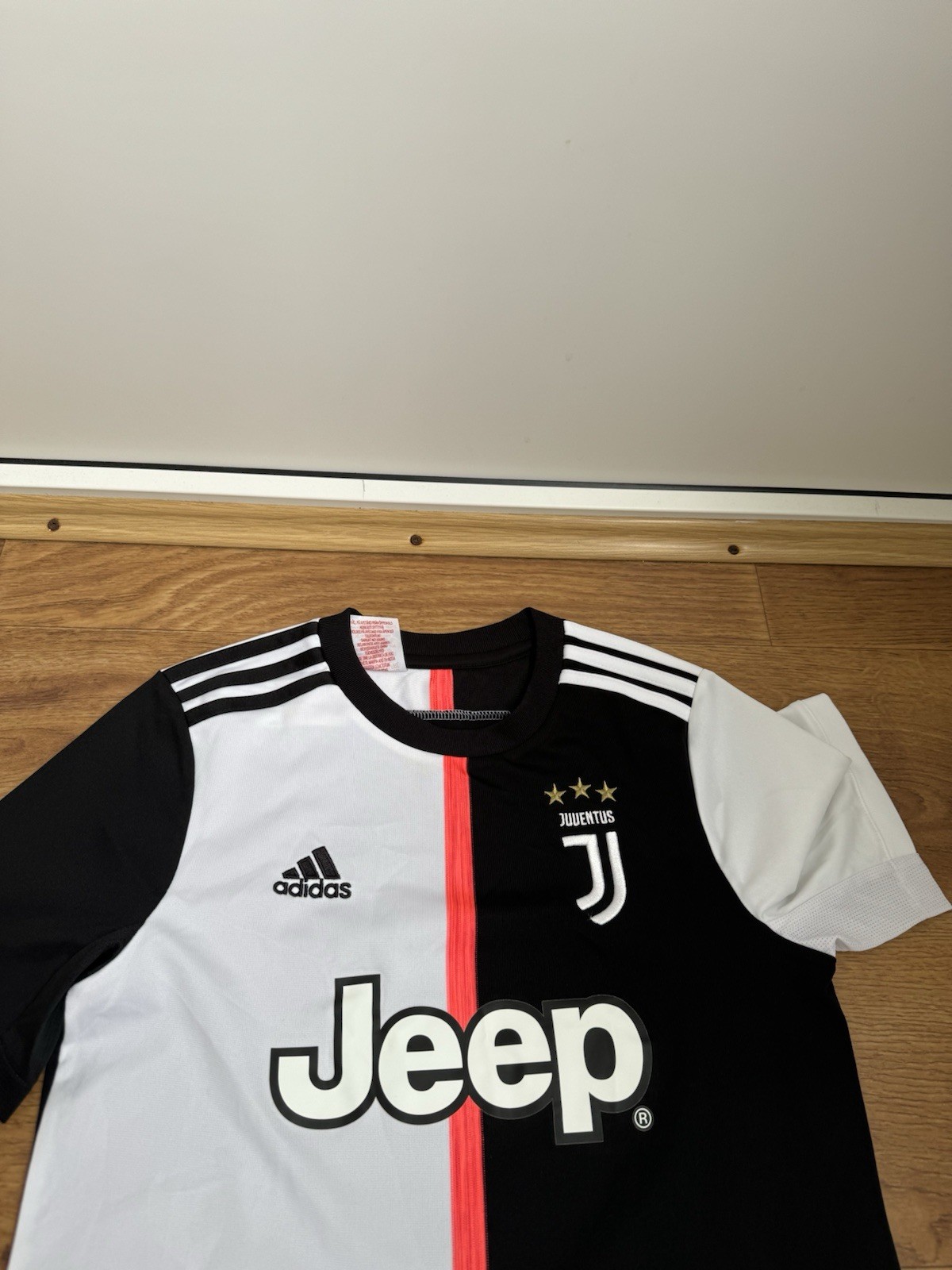 JUVENTUS 2019/2020 FOOTBALL SOCCER SHIRT JERSEY HOME ADIDAS ORIGINAL Boys M thumbnail 2