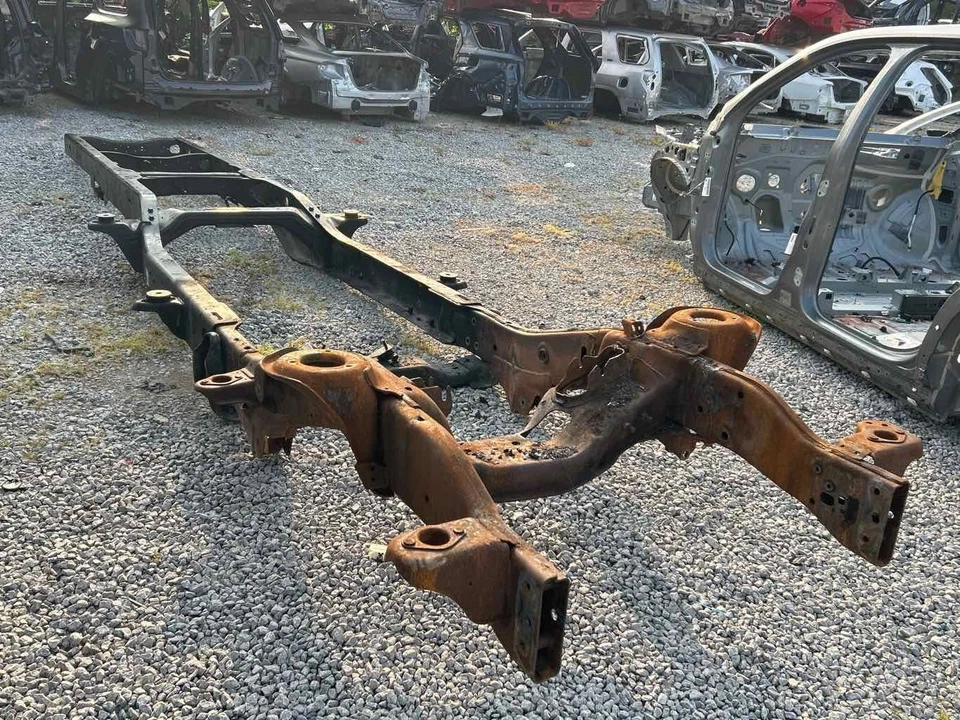 2019 - 2020 RAM 5500 4X4 173.4" WHEELBASE CREW CAB CHASSIS FRAME OEM 68353562AC Foto 2 de 4