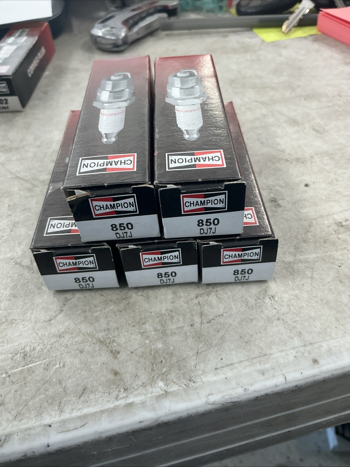 Champion DJ7J Copper Plus #850 Spark Plug Pack of 5 New in Box