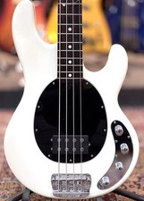 MUSIC MAN StingRay 4 4.75kg White with hard case 2012 Electric Bass Guitar
