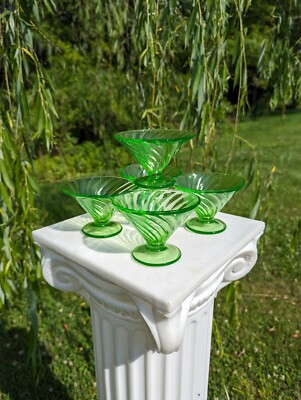 Set of 5 Federal Glass Diana Green Champagne/Tall Sherbet