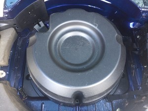 porsche cayenne subwoofer