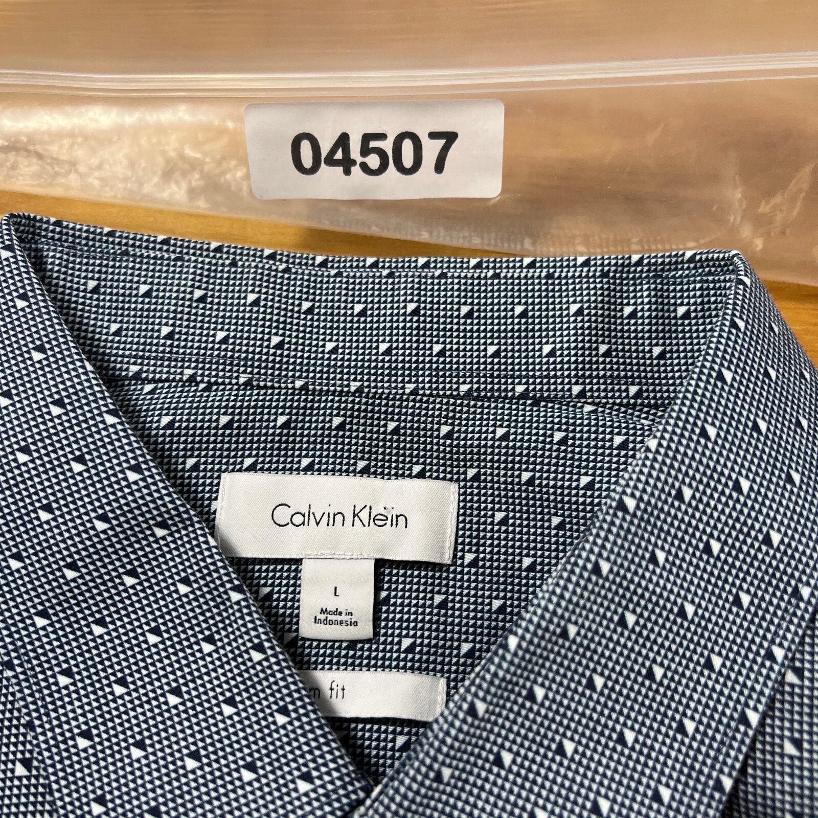 Calvin Klein Slim Fit Men's Size L Blue Geometric Long Sleeve Casual Shirt thumbnail 11