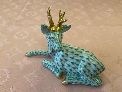 HEREND PORCELAIN FISHNET PAINTED DEER