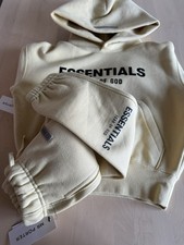 Fear Of God Kids Essential Oberteil und Unter...
