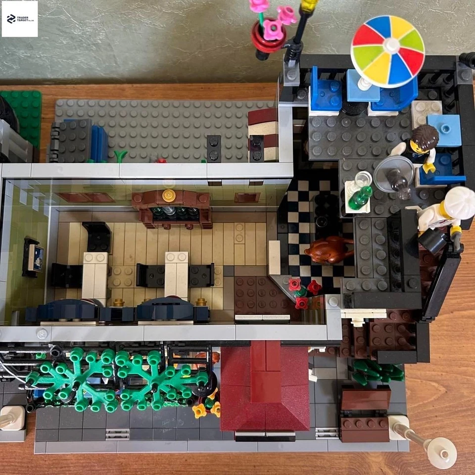 LEGO Creator Expert Modular Buildings Parisian Restaurant 10243 In 2014 Used Ret - Image 4 of 4