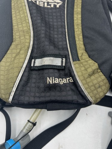 Kelty Niagara Hydration Daypack Gren & Black Hiking Backpack Outdoor - Picture 2 of 6