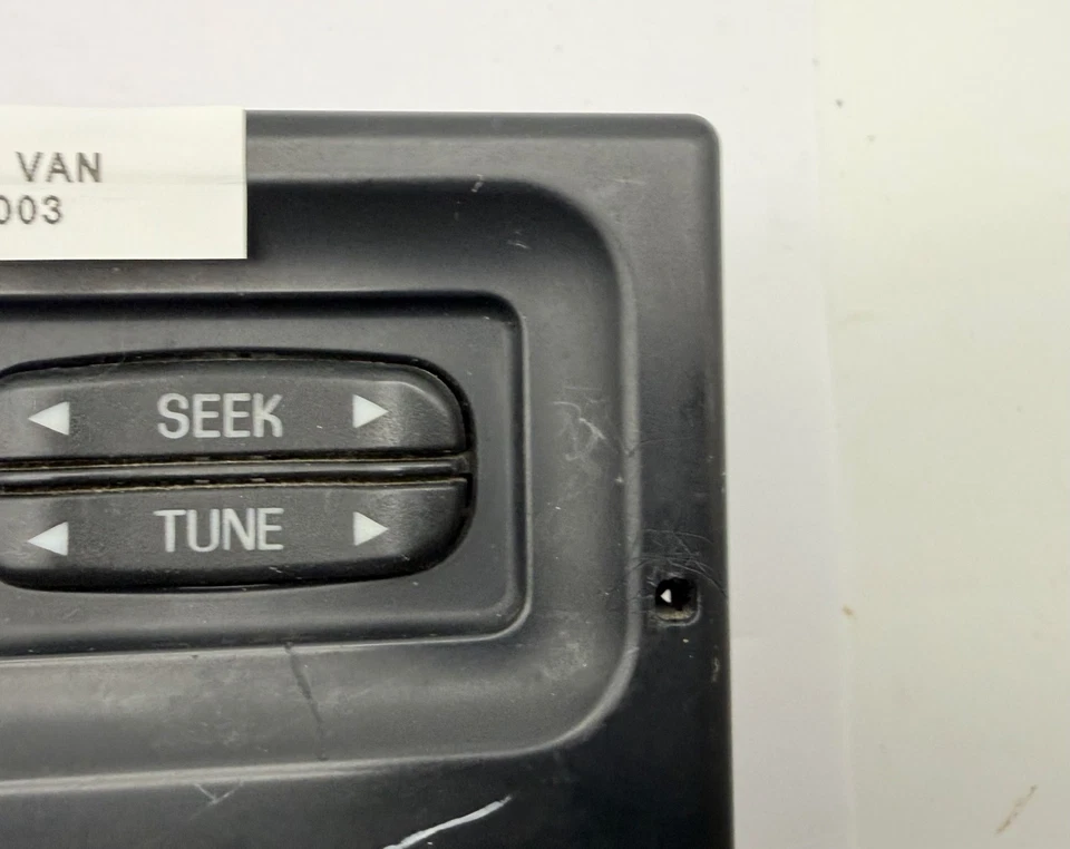 OEM 99-05 Ford E150 E250 E350 Econoline AM FM Radio Receiver Stereo Audio Player - Image 4 of 4