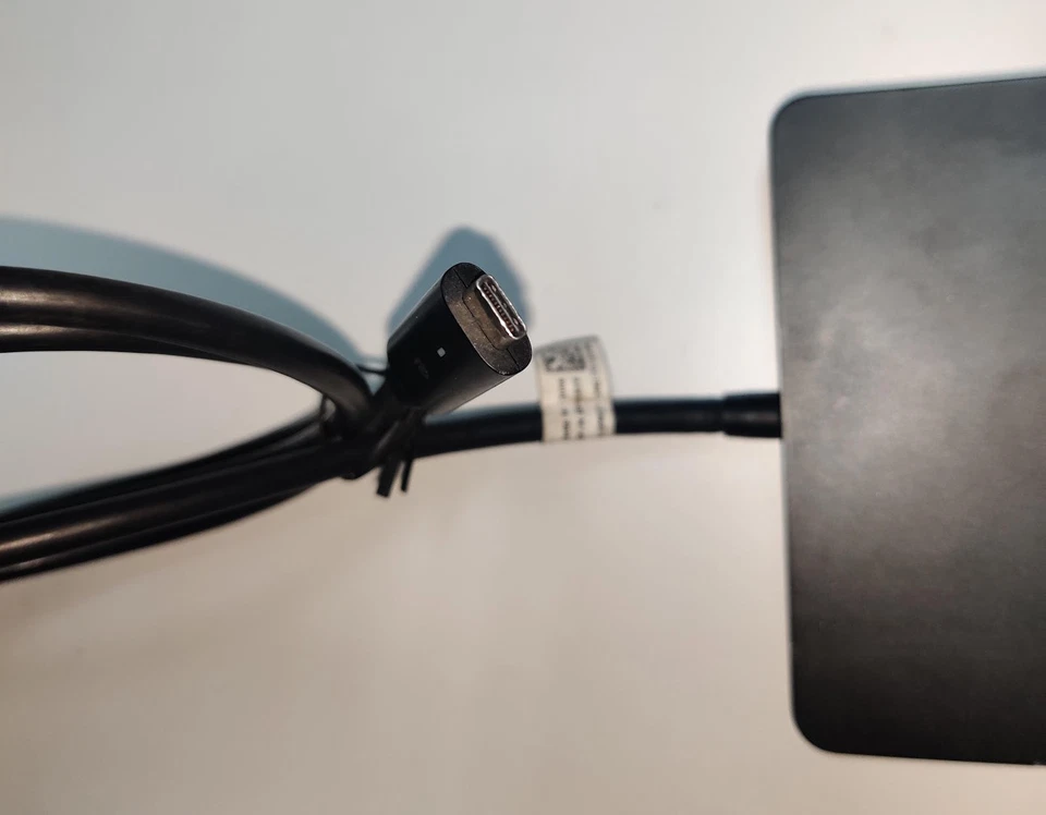 Estación de acoplamiento Dell WD15 K17A USB‐C HDMI + MiniDP + VGA Foto 4 de 4