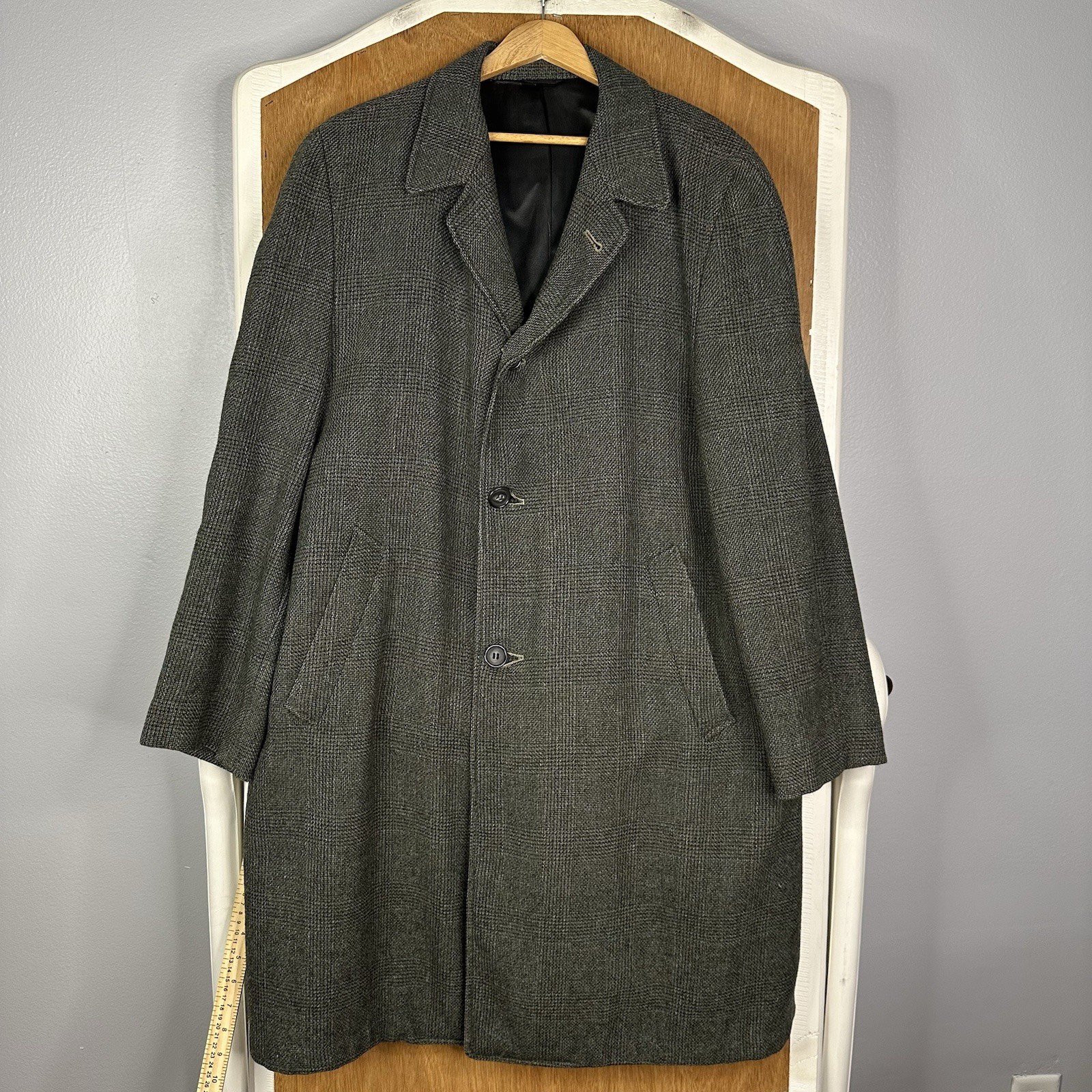 Vintage Overcoat Mens 44 Gray glen Plaid Tweed Notch Lapel Collard 1940s / 1950s - second product detail image