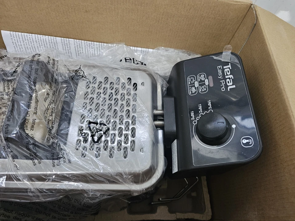 Tefal Deep Fryer Easy Pro, Stainless Steel, 3L capacity, 1.2kg, 4 Portions. - Image 3 of 4