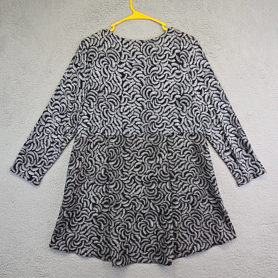 Alfani Tunic Top Women L Black  Abstract Print Peplum Asymmetric Hem Chic Hippie - Image 3 of 4