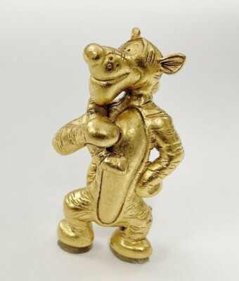 VINTAGE DISNEY WINNIE THE POOH'S TIGGER HOLDING HIS TAIL GOLD PIN B860
