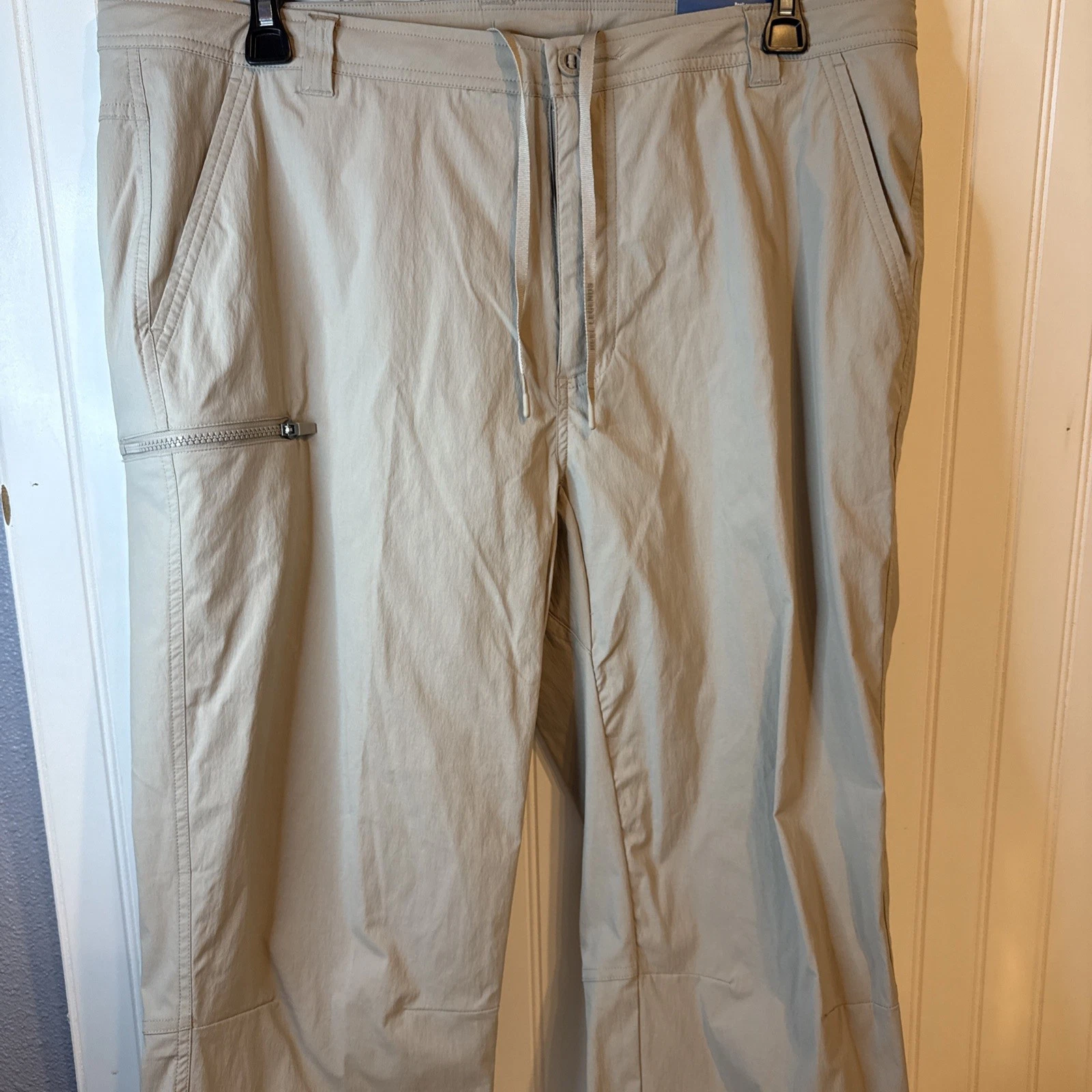 Reel Legends performance Outfitters Men’s XL ( 40x32)Tan Cargo Fishing Pants