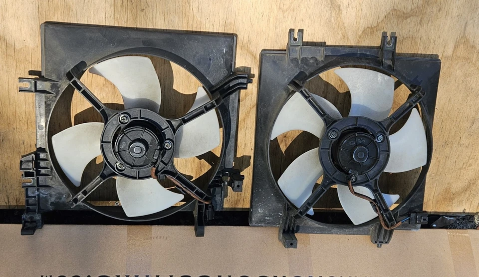 2008 2009 2010 2011 Subaru Forester OEM par de ventiladores de radiador 2,5L - Imagem 2 de 4
