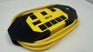 Tripp Lite TLM815NS 8-Outlet Safety Power Strip w/ 15' Cord EXCELLENT CONDITION