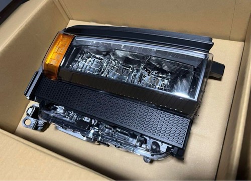 Toyota Land Cruiser 250 VX headlights left and right set Modellista Land Cruiser - Imagen 5 de 7
