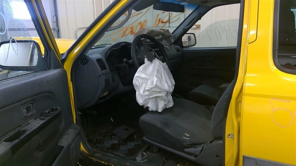 (LOCAL PICKUP ONLY) Driver Left Front Door Electric Fits 01-04 FRONTIER 1663258 - Image 3 of 4