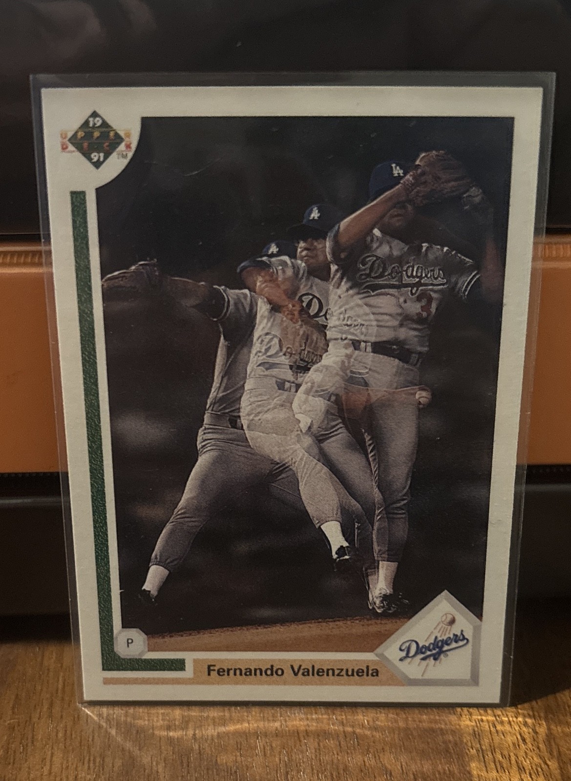 1991 Upper Deck - Fernando Valenzuela #175 1990 Hologram