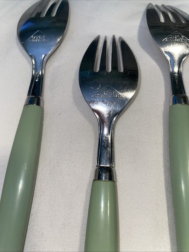 **VINTAGE** CASTLE Stainless Steel Flatware Forks -Set Of 4 -Jade Green -Japan - Picture 3 of 3