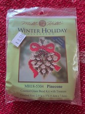 New Vintage Kit Mill Hill Winter Holiday Pinecone Counted Bead MH18-5304