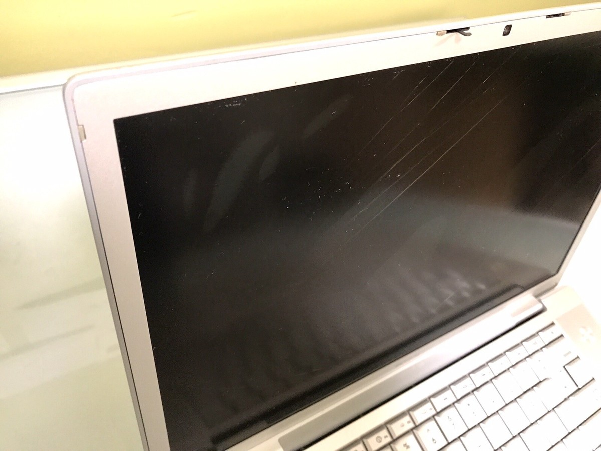 MacBook Pro 15 inch Core 2 Duo Early 2008 | 2.4GHz, 2 GB RAM | No