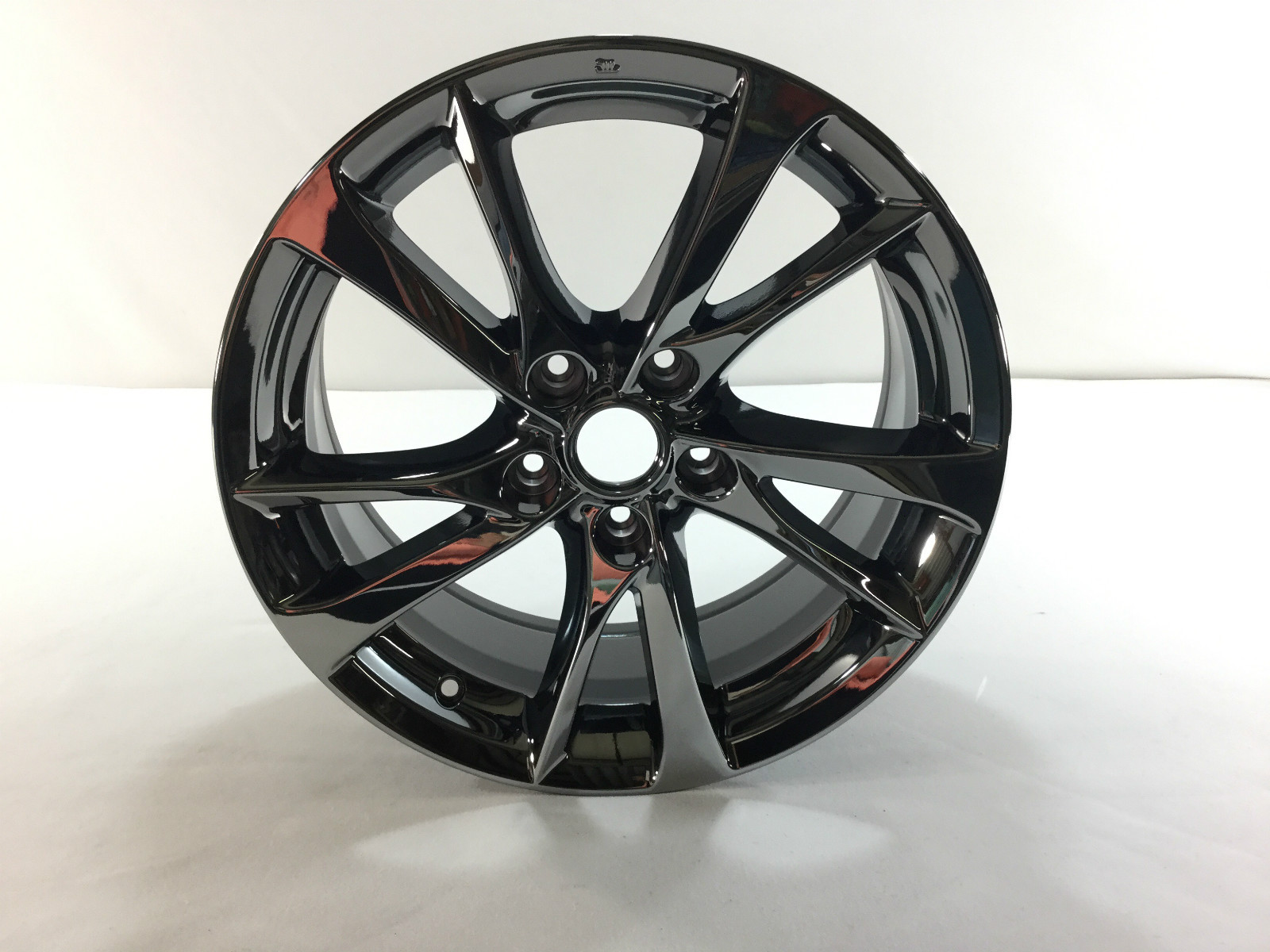 Infiniti Q50 Machined 17 Inch OEM Wheel 2014 to 2017 for sale 