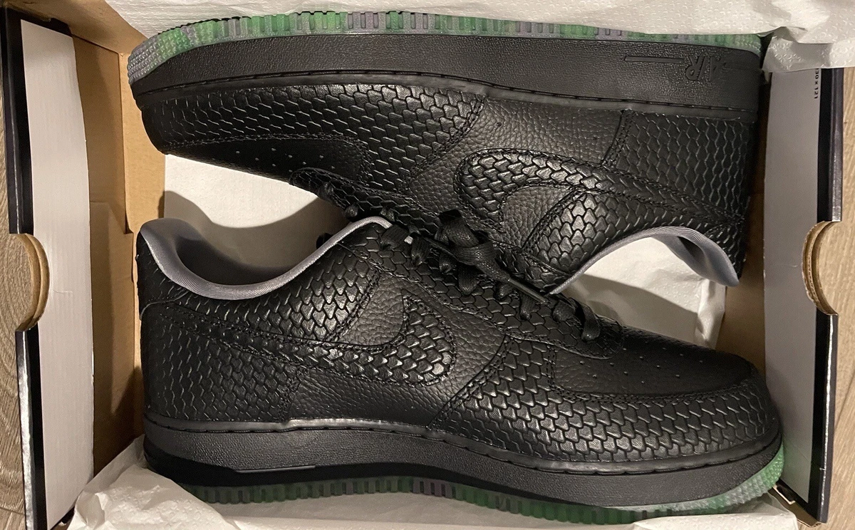 Nike air force best sale 1 black green glow