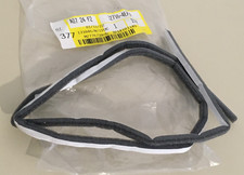 GENUINE NISSAN QASHQAI J11 MK2  2013 to 2021 Windscreen Dam Seal 727164EA1A