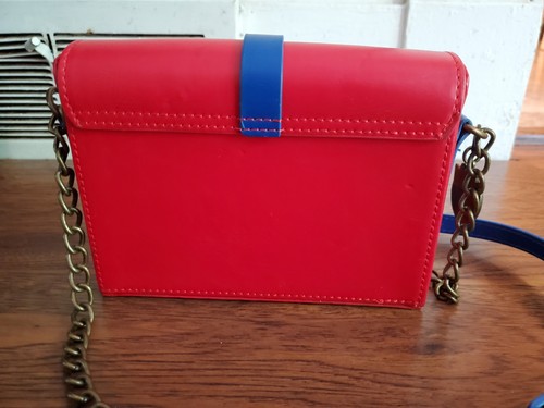 Disney Descendants "Good & EVIE" Crossbody Heart Evil Queen Studded Purse - Picture 4 of 15