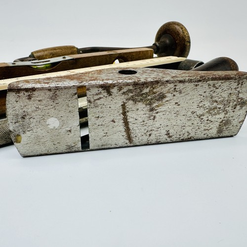 Vintage Werkzeug Konvolut - Blockhobel, Ratschenschrauber, Strebe, Hammer & Wasserwaage - Bild 11 von 11