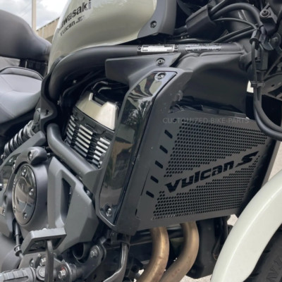 Kawasaki Vulcan S Cafe / Sport VULCAN 650 2016-2026 Kühlerschutz / Abdeckung