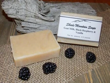 Goat Milk Soap Homemade / Handmade Moisturizing - 4 oz - Blk Raspberry & Vanilla