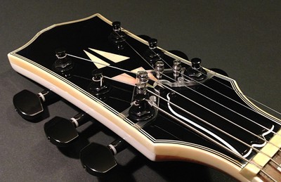The STRING BUTLER CLEAR V2 FÜR E GITARRE - NEW WORLD OF TUNING, PART, HARDWARE