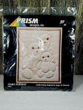 Prism Designs Family Portrait Bears Candlewicking Kit 11 x14 Inch Vtg NOS 1983