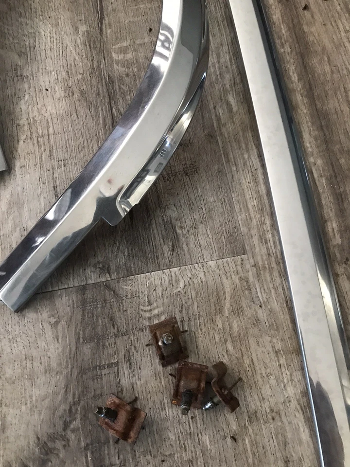 Oldsmobile Vista Cruiser Chevelle 1964 1965 1966 1967 puerta trasera moldura techo Foto 3 de 4