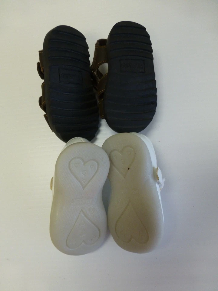 Bebés Niñas Zapatos Colorado Talla 4 Sandalias y Genuinos Niños Talla 3 Blanco Zapatos de Vestir Foto 2 de 3